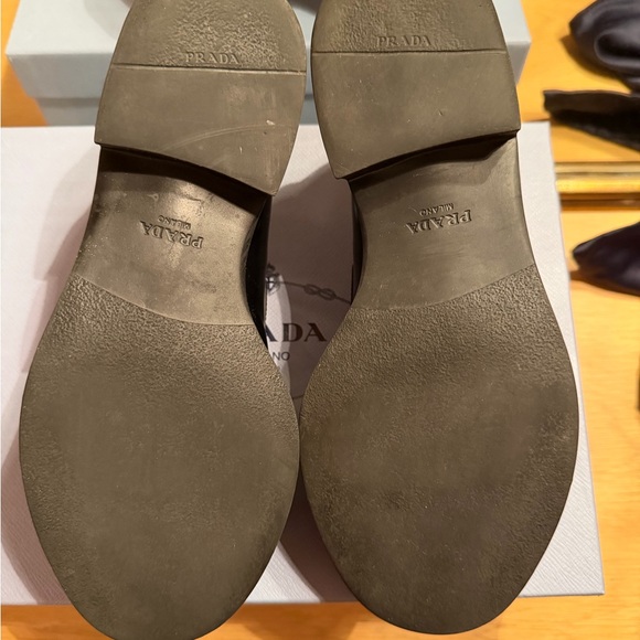 Prada Black Leather Women's Loafers - Picture 4 of 9